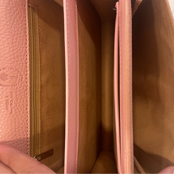 waitlisted like new Angela Roi Eloise satchel in coral pink. Vegan luxury - Picture 10 of 11